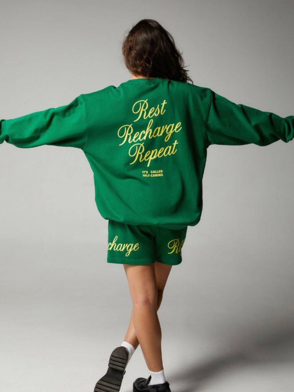 The Mayfair Group Rest Recharge Repeat Green Crewneck Sweatshirt Size M/L